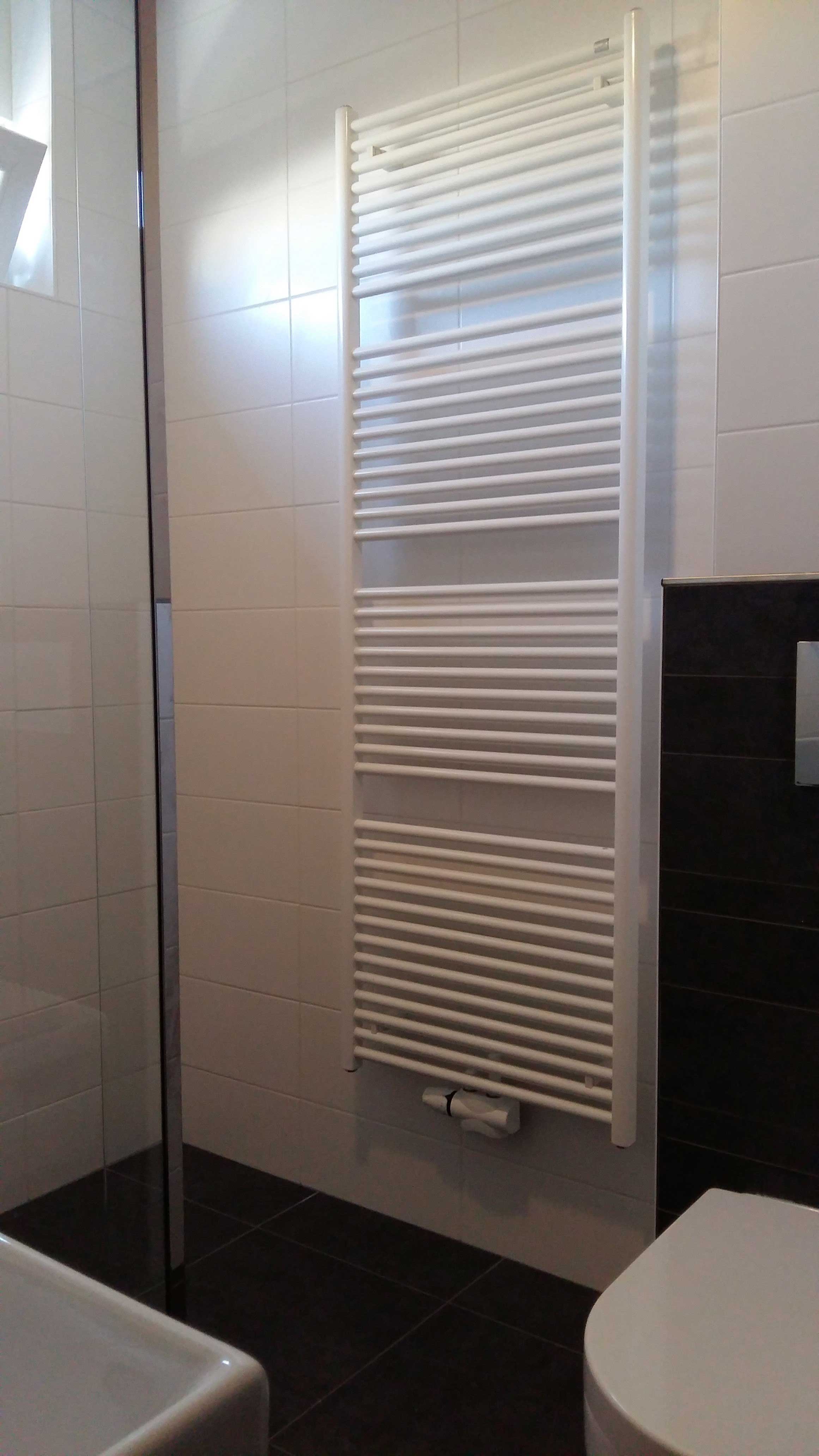 loodgietersbedrijf-jj-petit-bv---ook-voor-uw-badkamer---foto-na-radiator